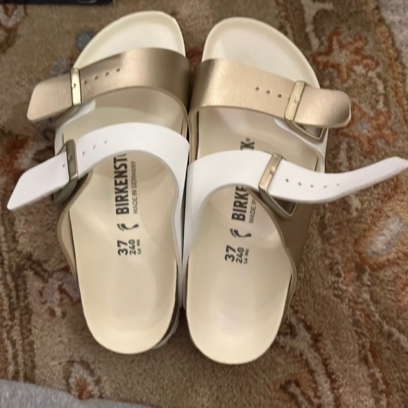 Birkenstock Shoes - Birkenstock Arizona white/gold 6 narrow oa